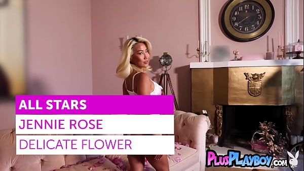 Asian MILF Jennie Rose enjoys passion posing and hot babe showed big tits and big ass