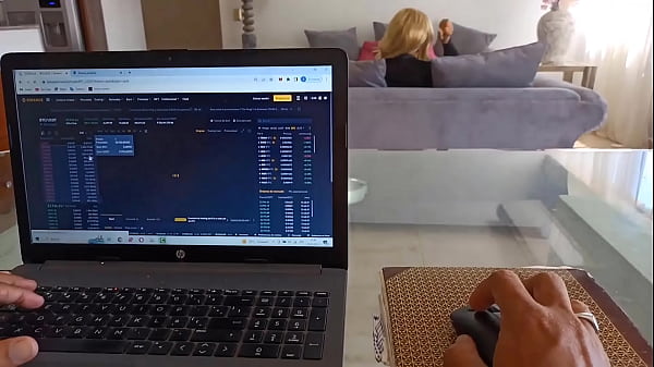 SEXO ESCONDIDA DE MI MADRATSRA Y SU ESPOSO INFIEL ME ROMPE EL CULO BIEN DURO EN CUATRO PERO ME ENCANTA COMO ME ENTIRRA LA VERGA SIN COMPASION ALGUNA – SEXY LATINA CALIENTE.